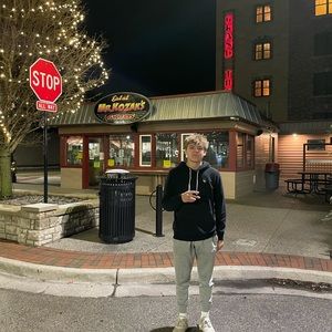 Meet your Posher, Kaleb